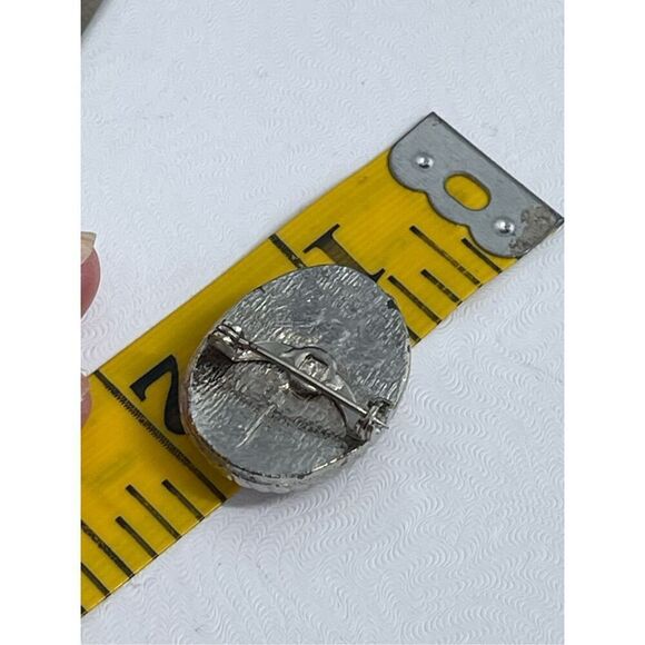 Vintage 70’s 80’s Victorian styled cameo brooch - Picture 6 of 8